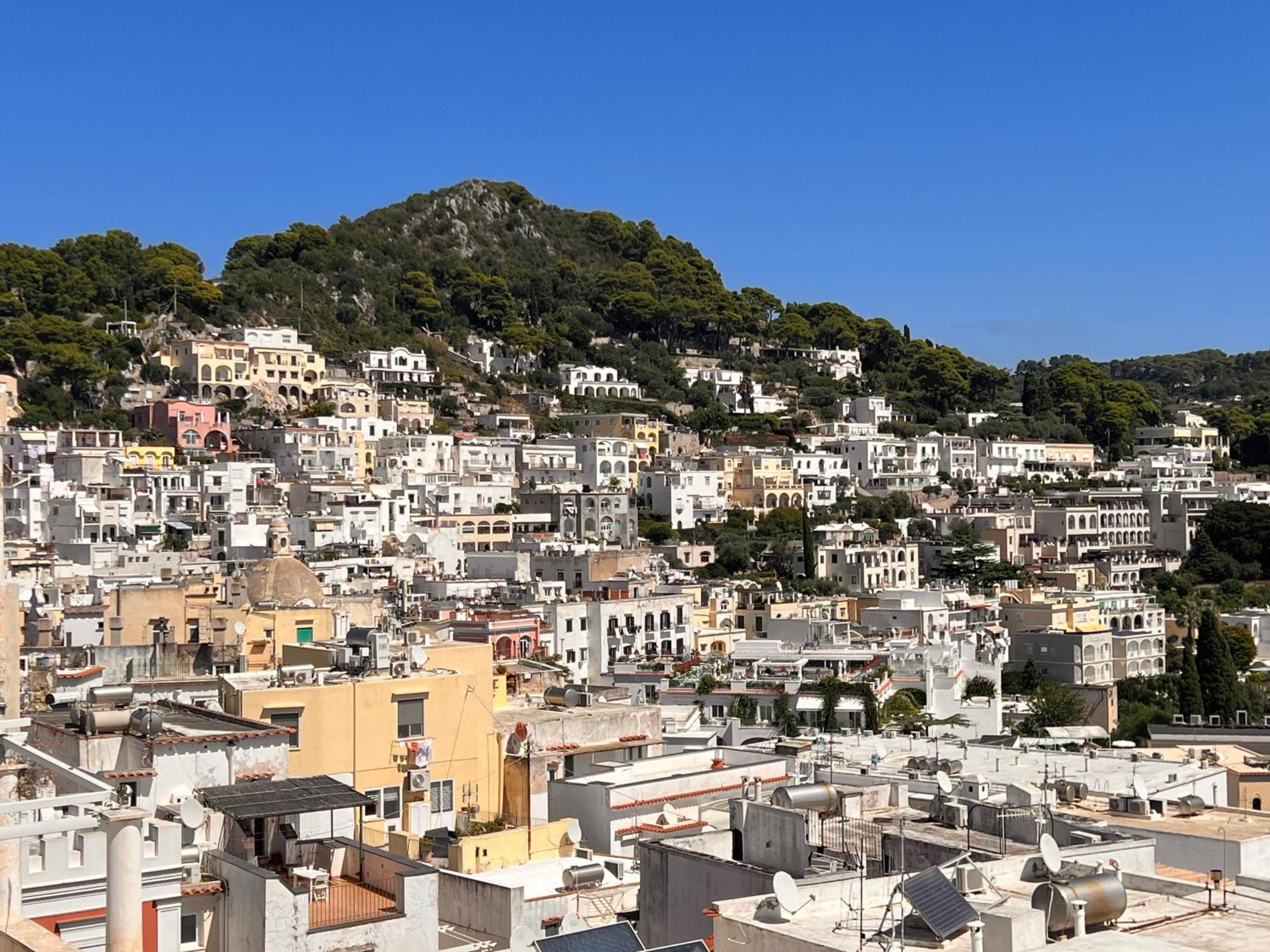 Suite Apartment Capri Con Jacuzzi In Piazzetta Экстерьер фото